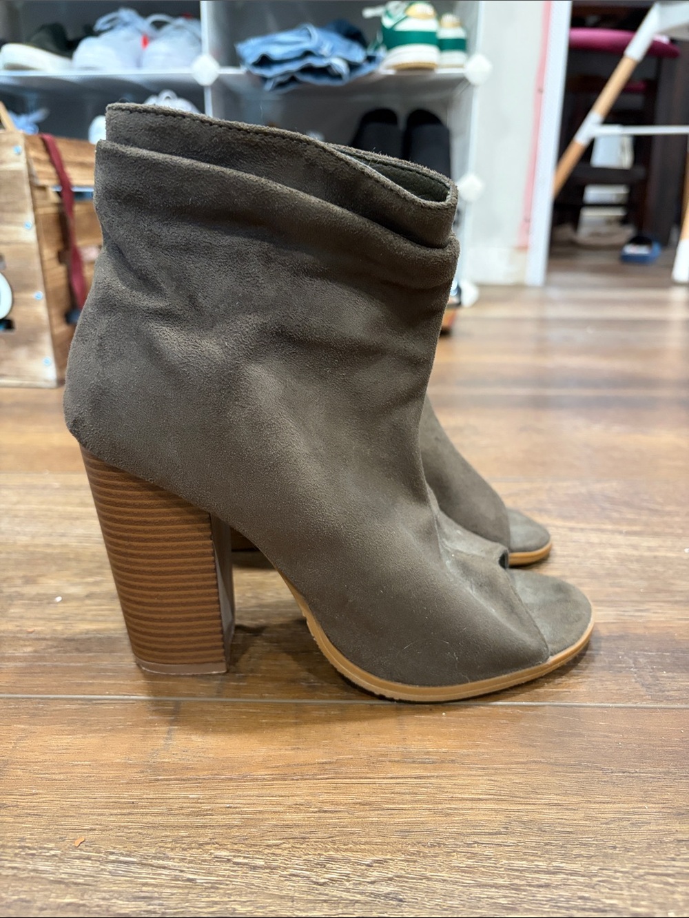 Sara Olive-Brown Suede Open-Toe Stacked Heel Mules